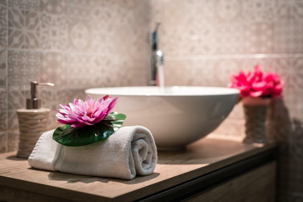 Fior Di Loto Sweetness Otel Cagliari Dış mekan fotoğraf